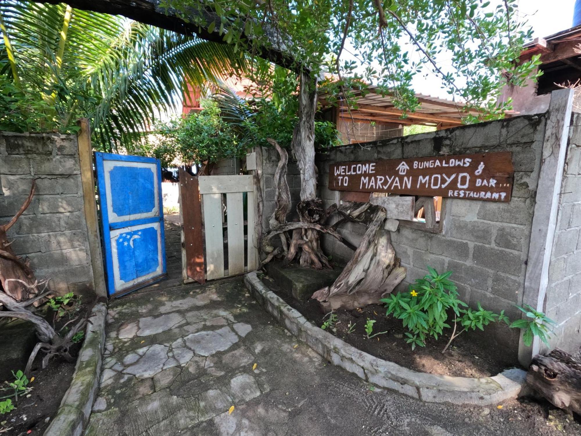 Maryan Moyo Bungalows & Resto Moyo Island Exterior photo